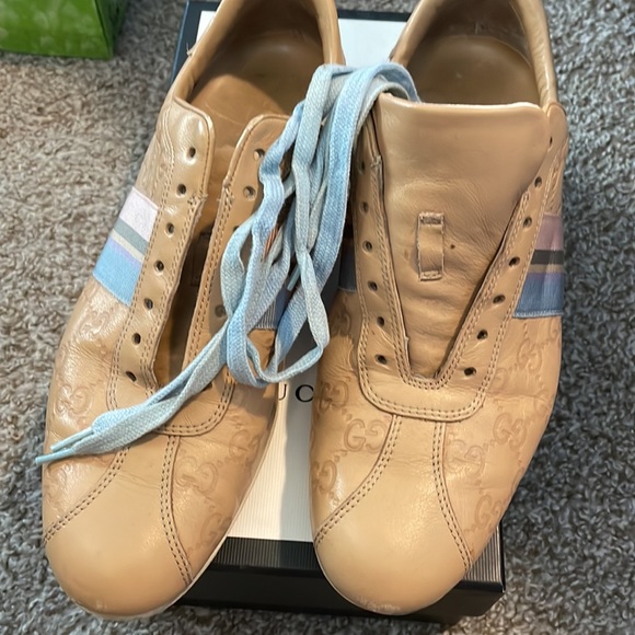 Beautiful throwback Gucci shoes 💯 authentic - Picture 5 of 13